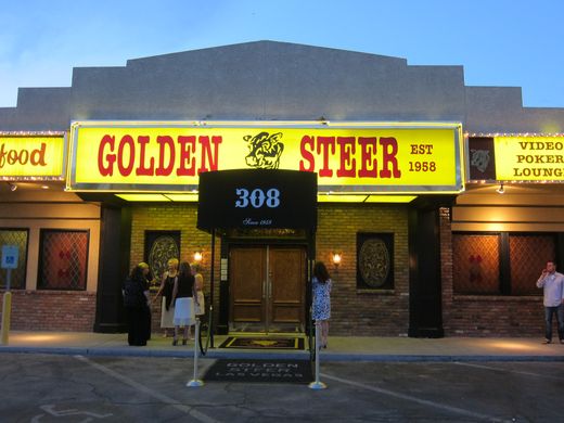 Las Vegas’ oldest steakhouse still charms